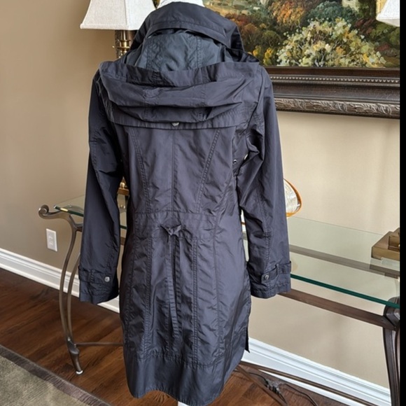 COLE HAAN BLACK LIGHTWEIGHT ALL WEATHER COAT W/HOOD - Picture 3 of 16